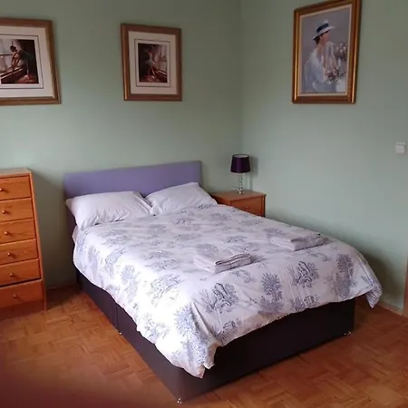 Lusatia House Apartment *